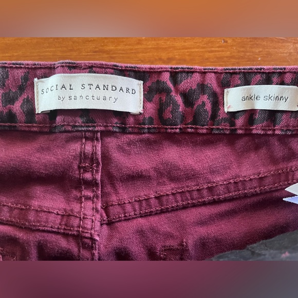 EUC Social Standards by Sanctuary Animal Print Ankle Skinny Jeans - Picture 6 of 14